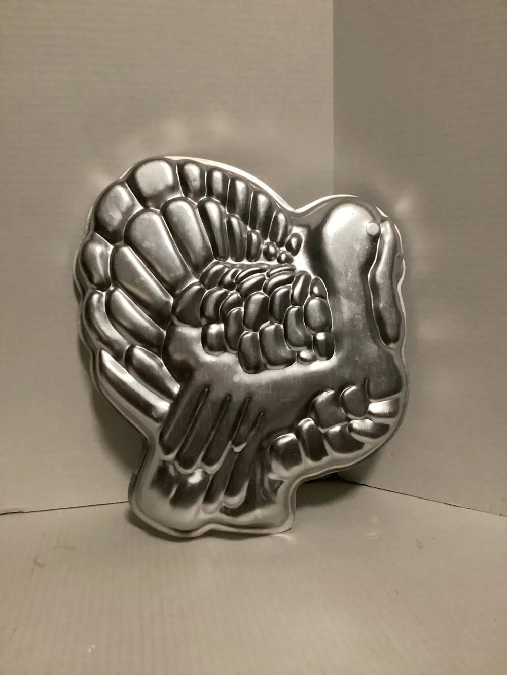 Vintage Metallic Turkey-Shaped Cake Pan - Silver 1979 Wilton